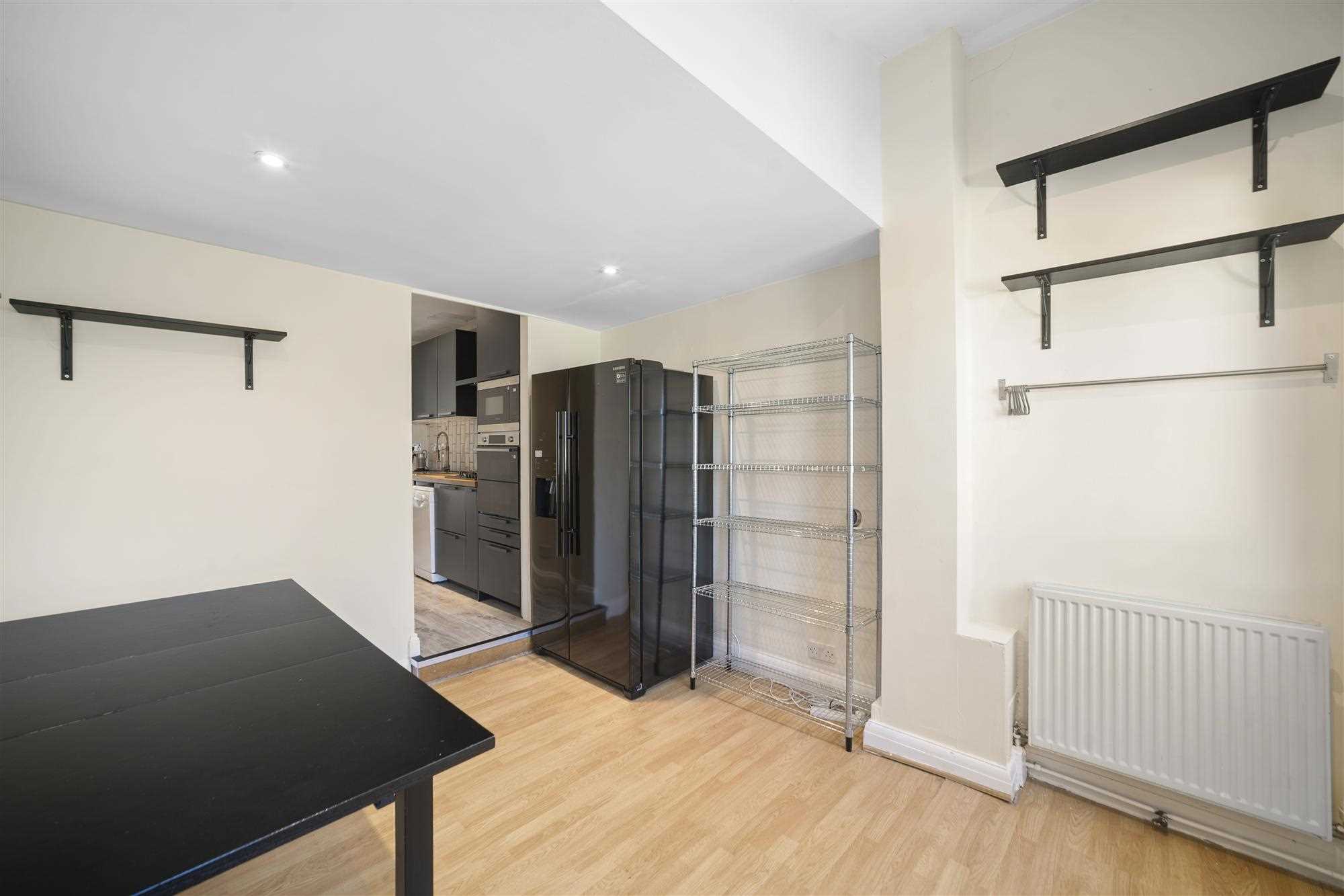 Petersfield Road - Picture 13