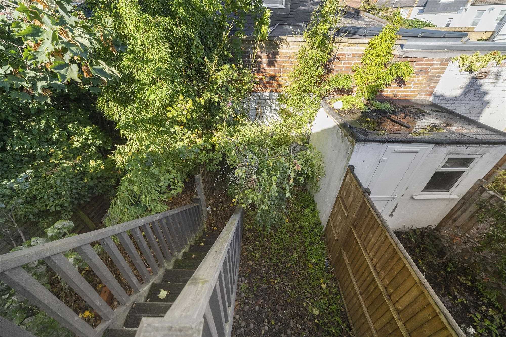Petersfield Road - Picture 16