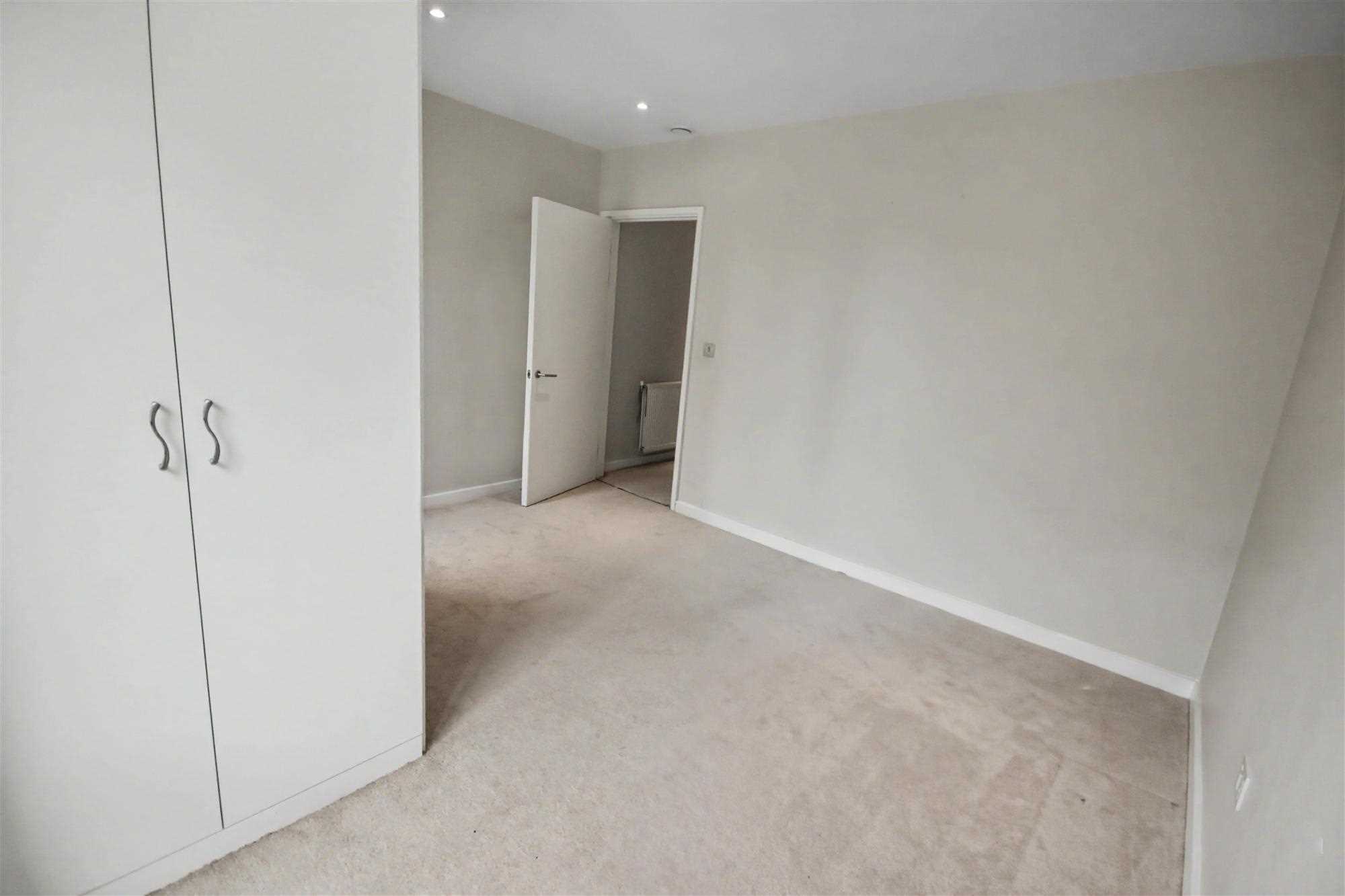 Baltic Avenue - Picture 13
