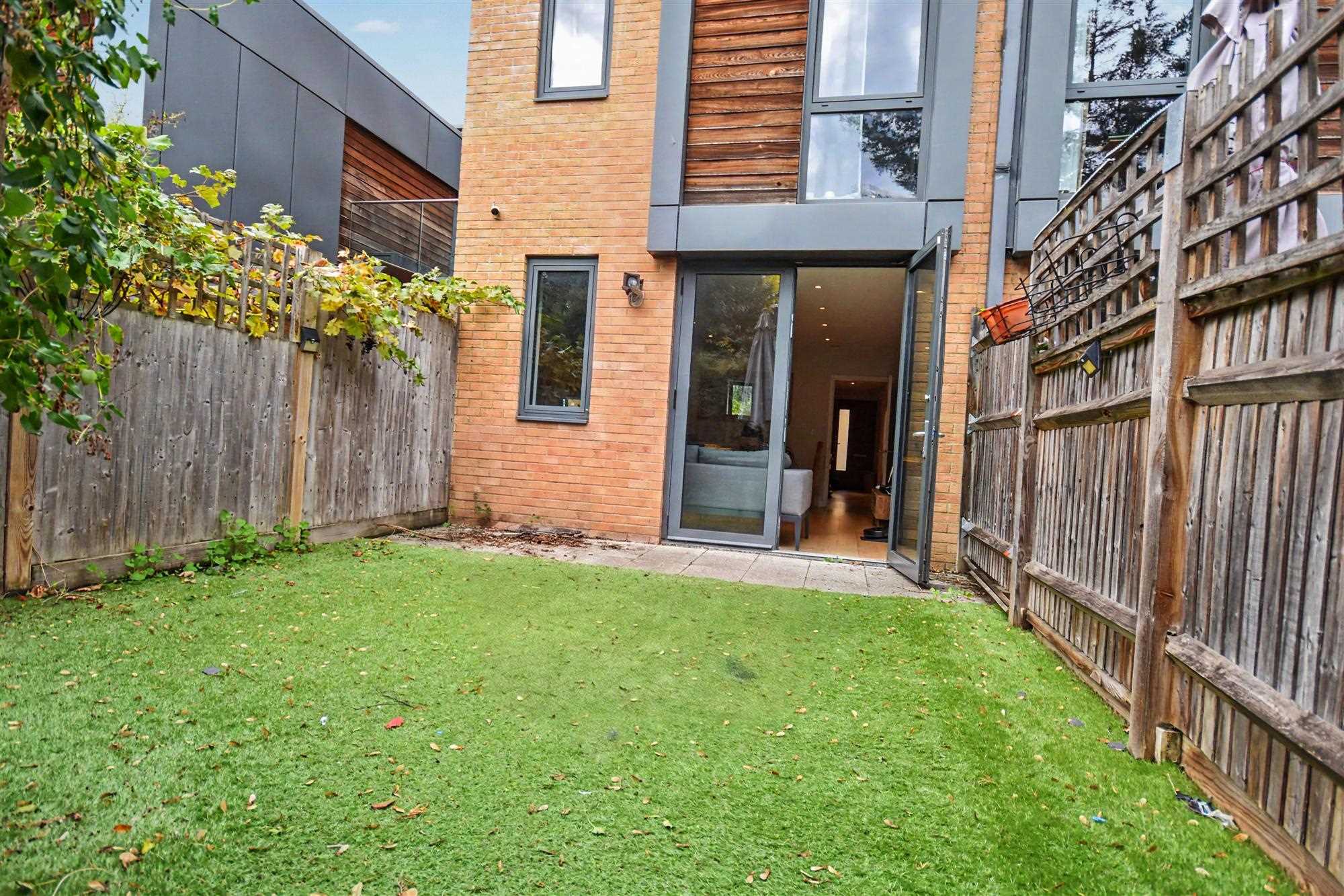 Baltic Avenue - Picture 22