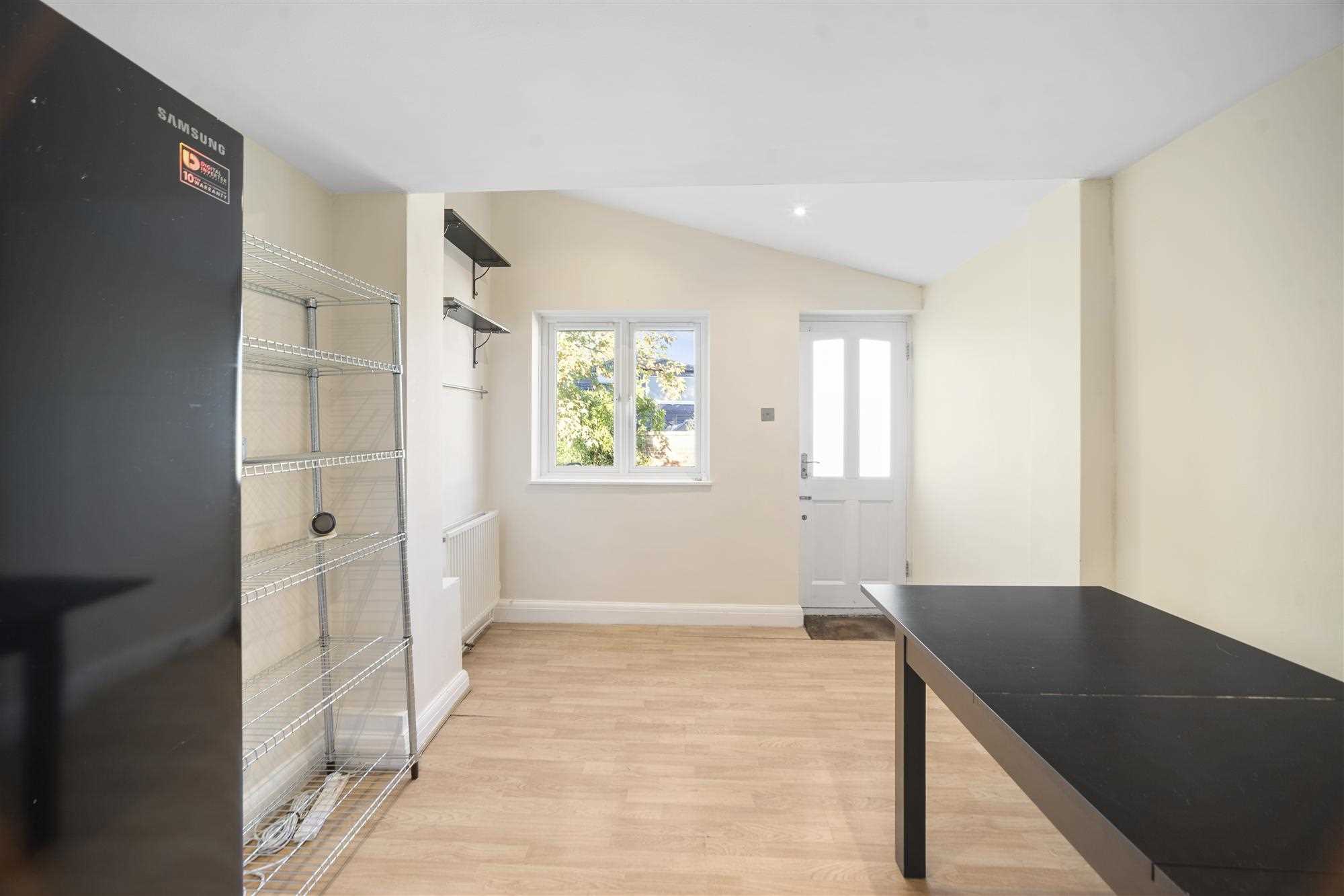 Petersfield Road - Picture 12