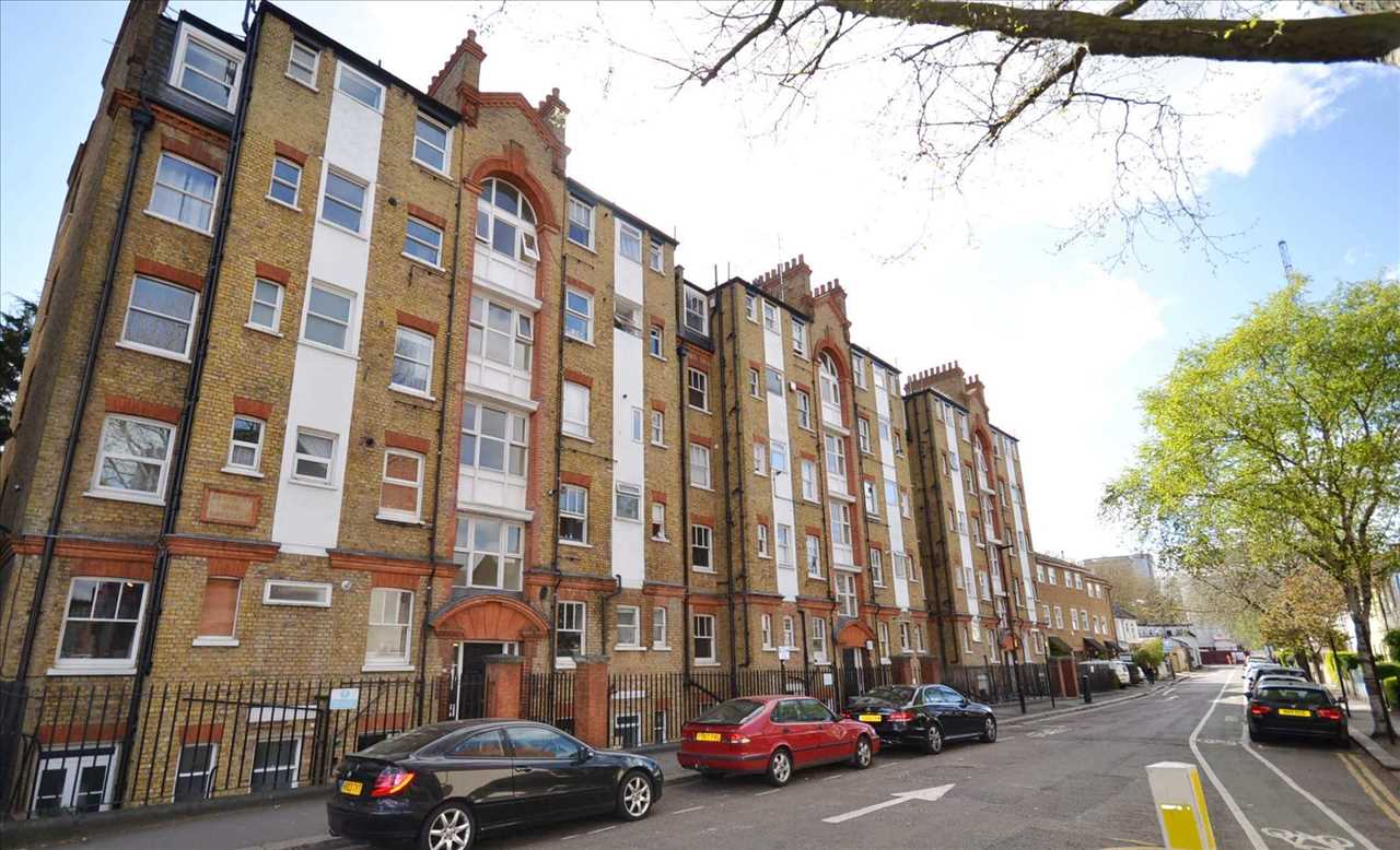 Dewsbury Court