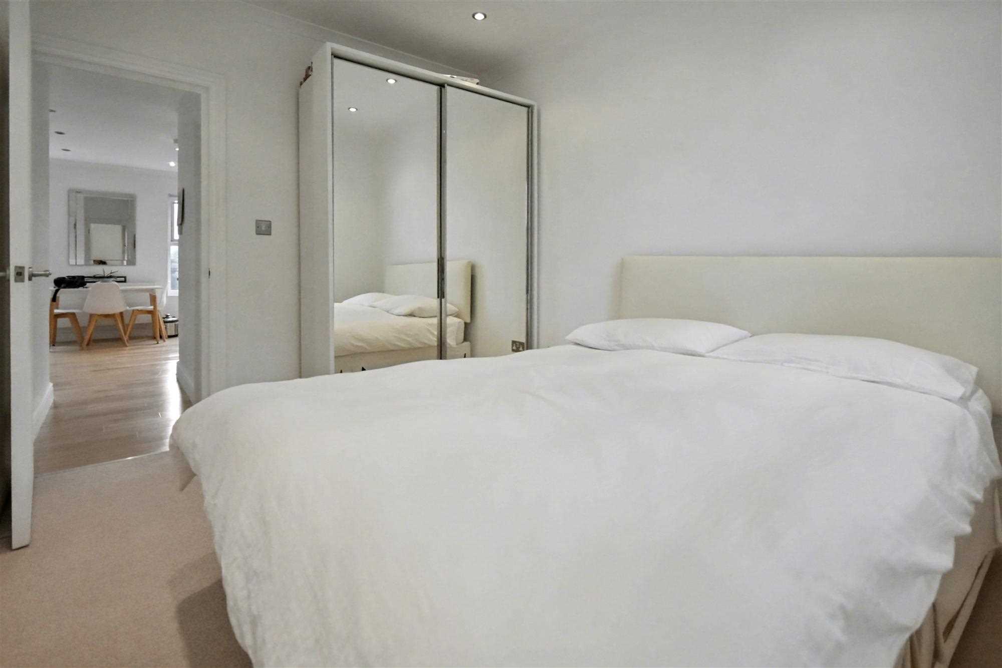 Goldhawk Road - Picture 5