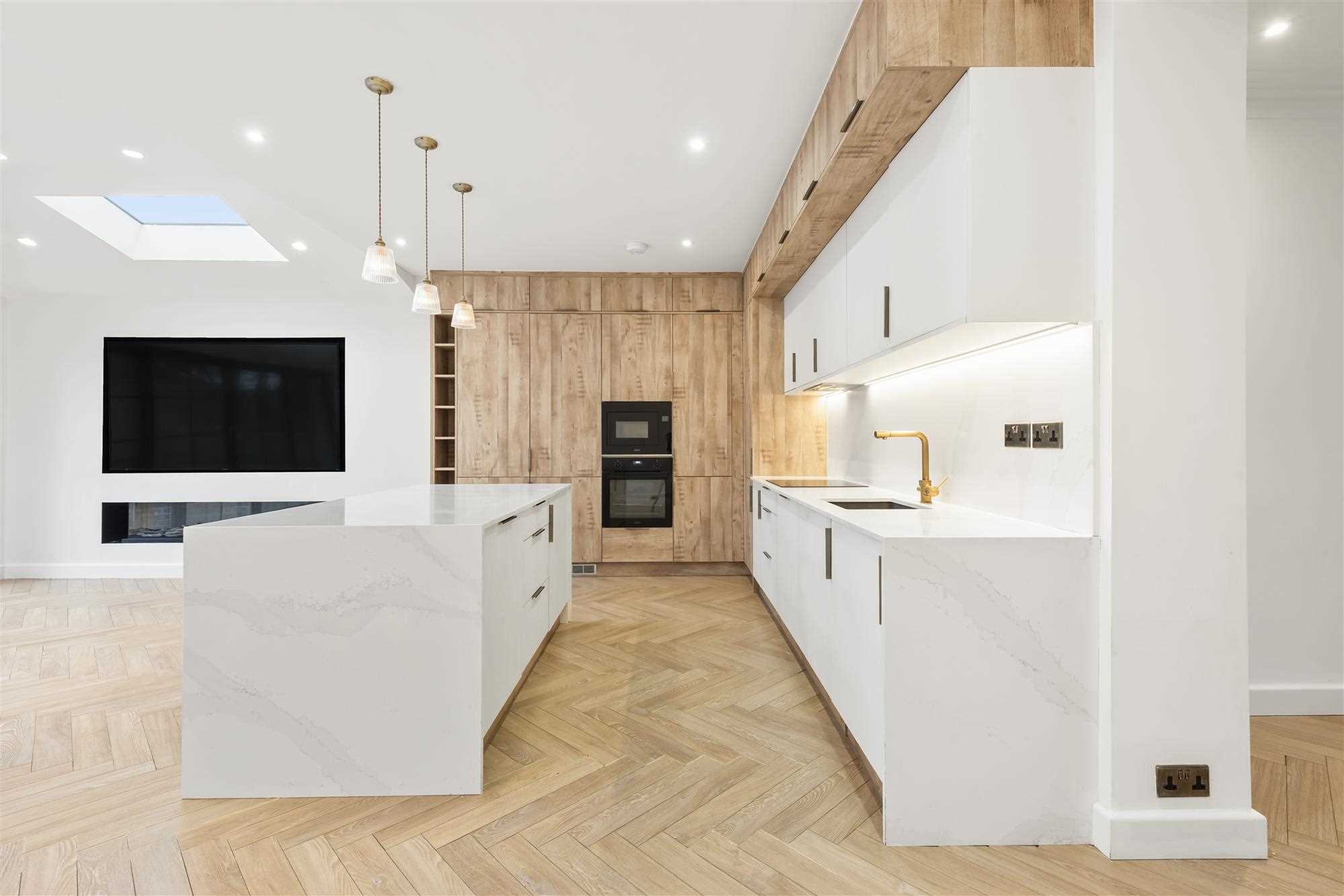 Chesterfield Road - Picture 6