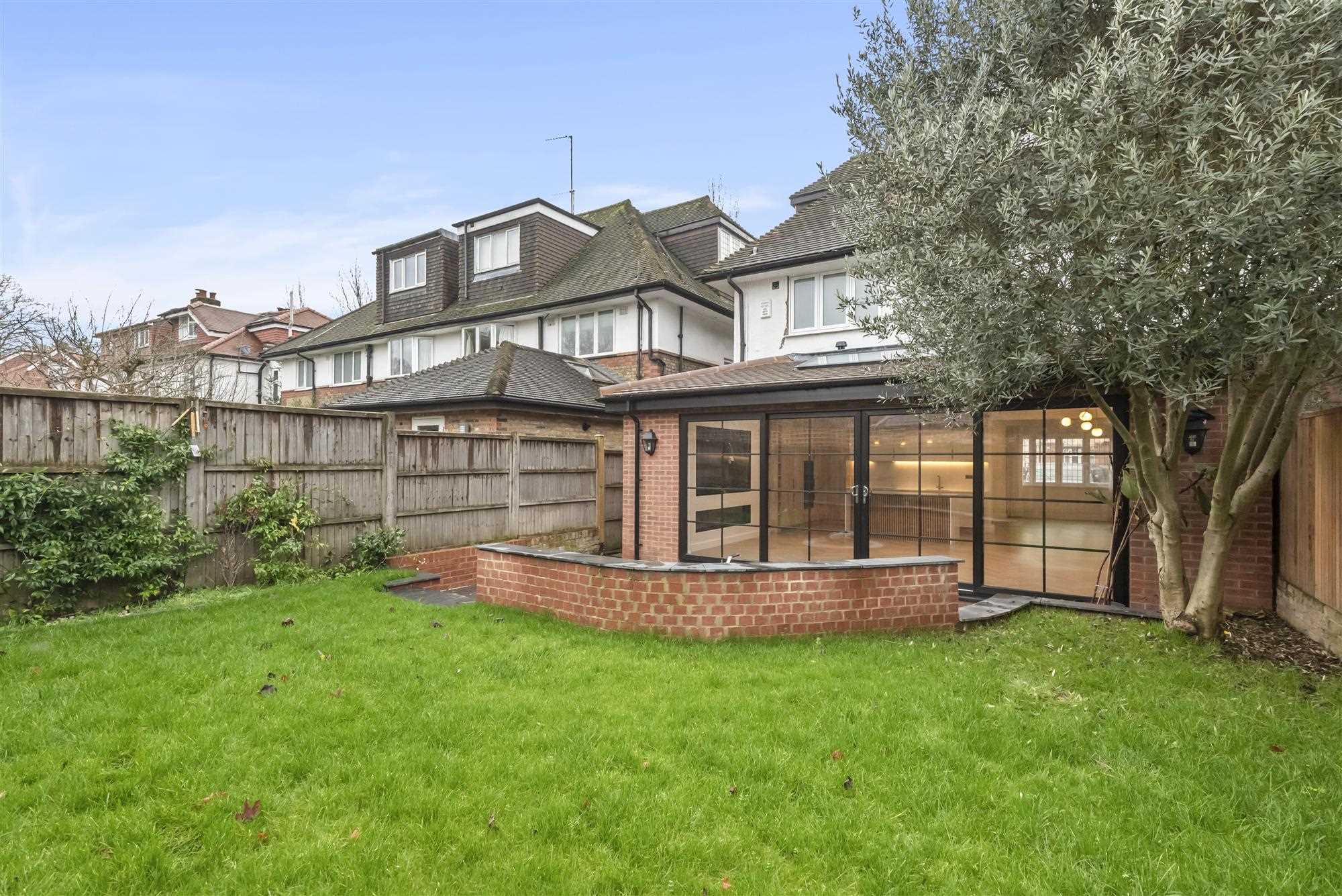 Chesterfield Road - Picture 13