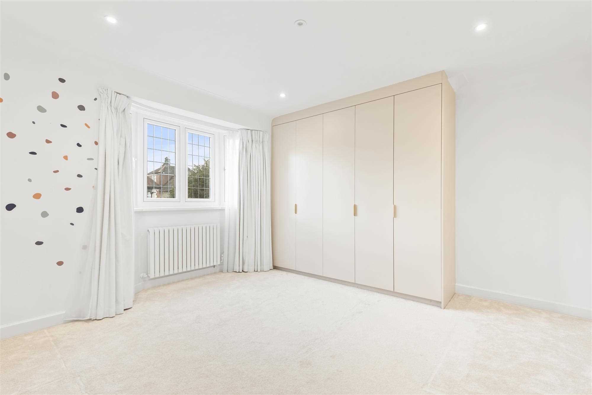 Chesterfield Road - Picture 19