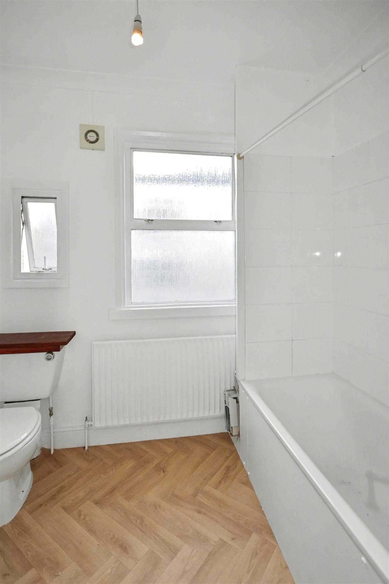 Church Path - Picture 5