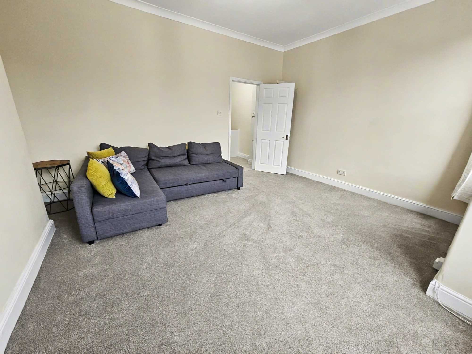 Church Path - Picture 12