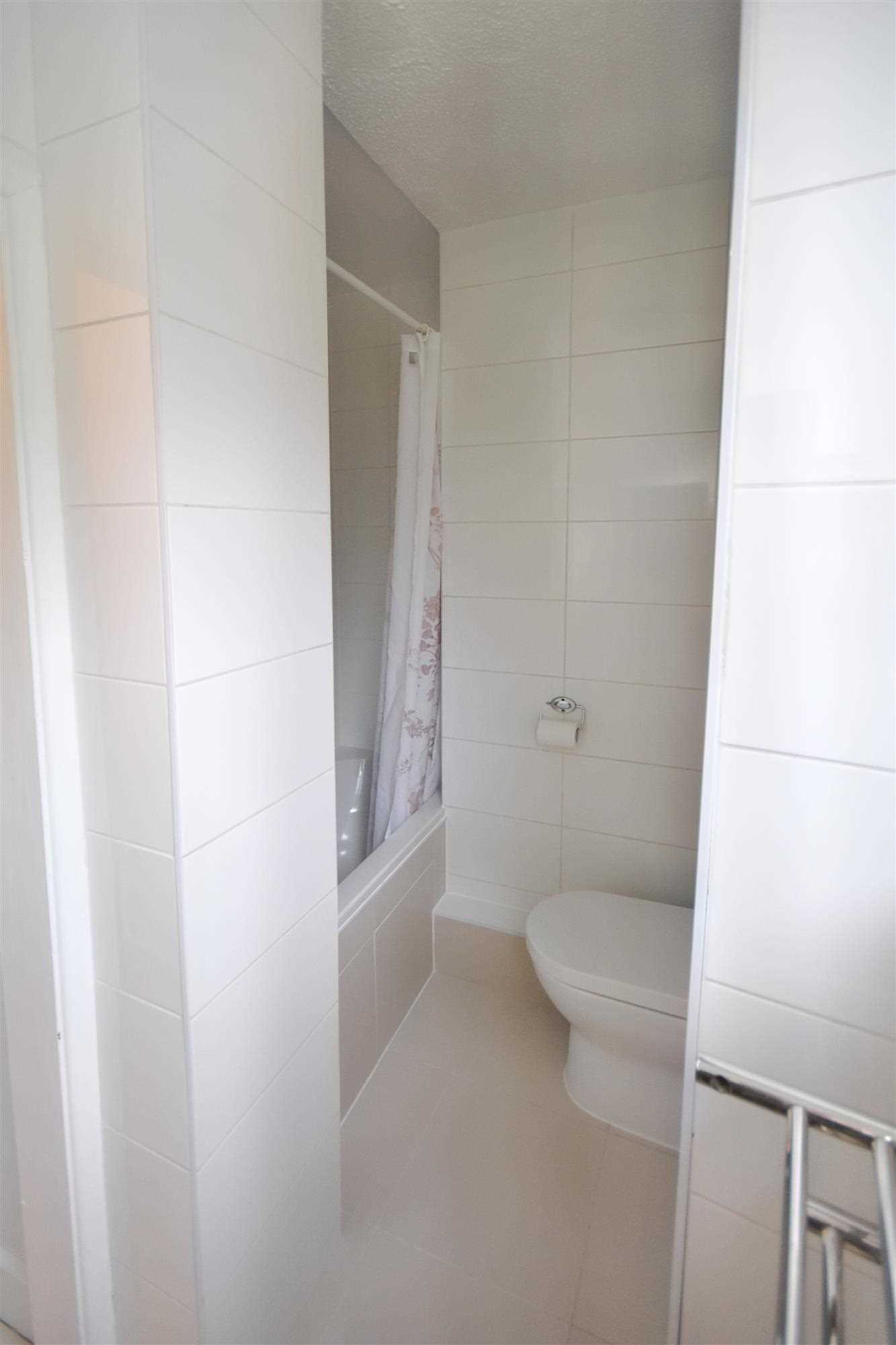 Dewsbury Court - Picture 6