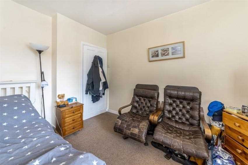 Cavendish Avenue - Picture 6