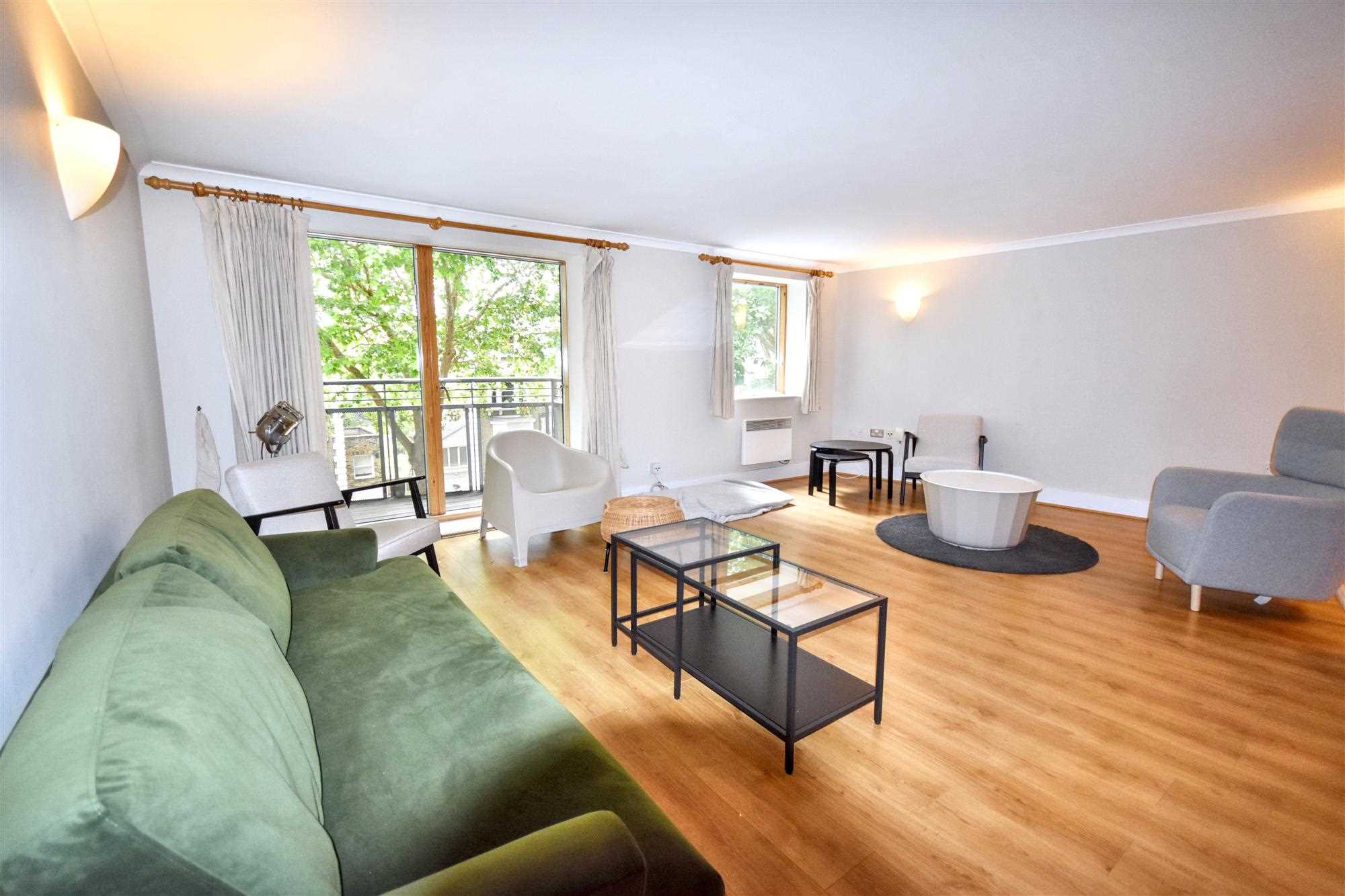 Chiswick High Road - Picture 7