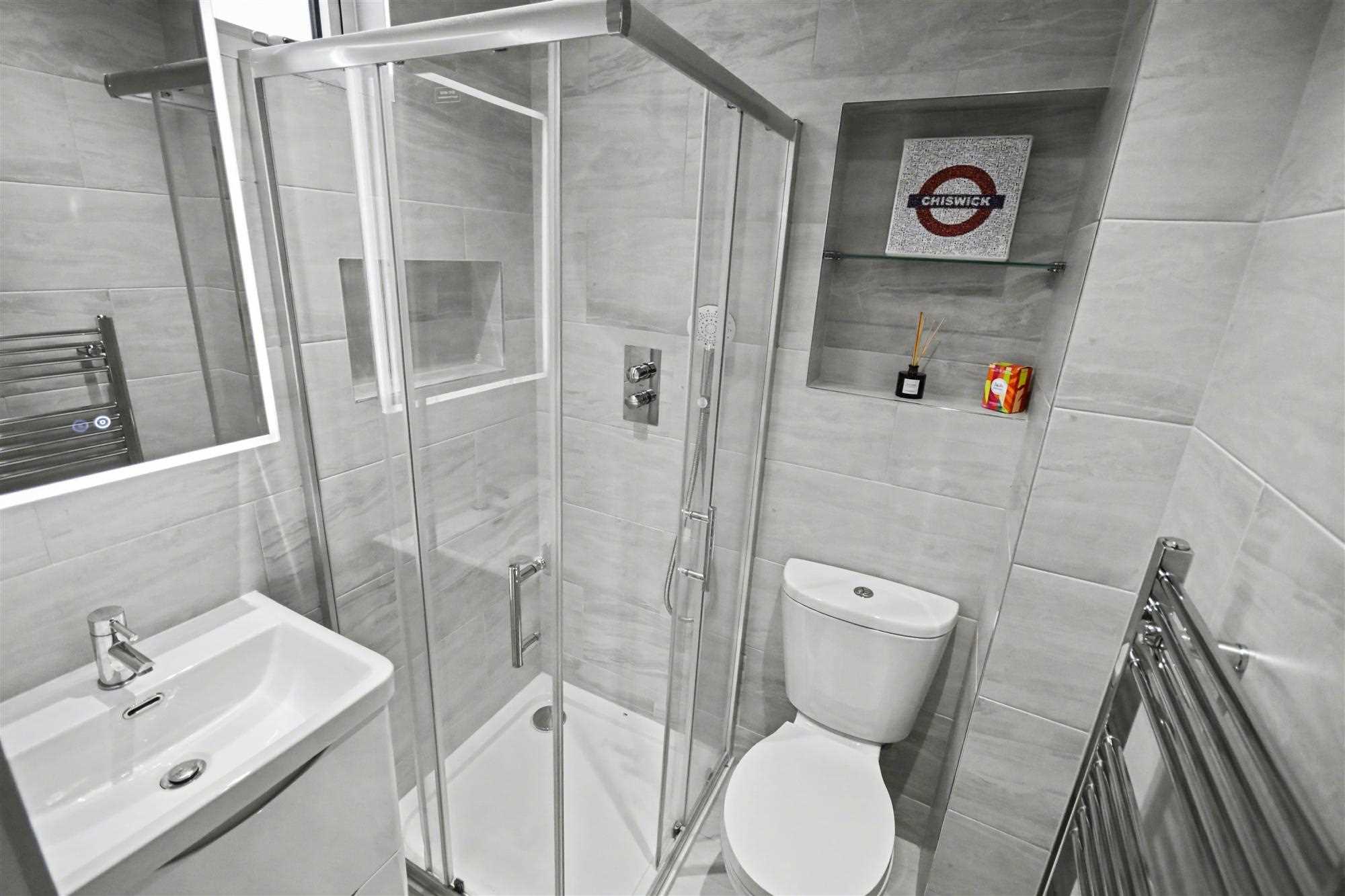 Dukes Avenue - Picture 7